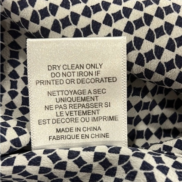 Equipment Lynn black & White geometric print silk button down blouse size S - Picture 8 of 8
